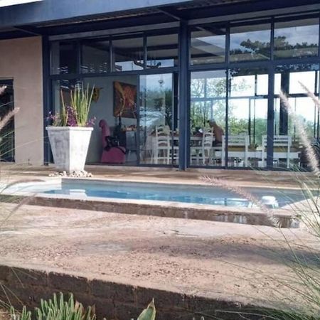 Hackberry House Black Thorn Cottage, Off Grid Khemsbok Kültér fotó