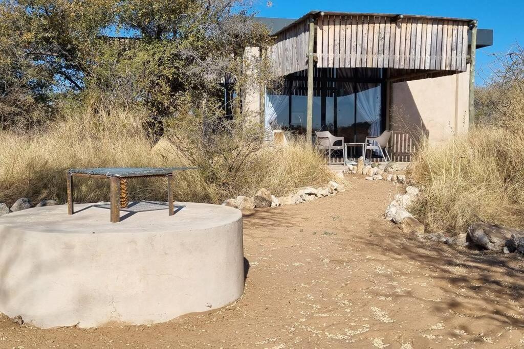 Hackberry House Black Thorn Cottage, Off Grid Khemsbok Kültér fotó