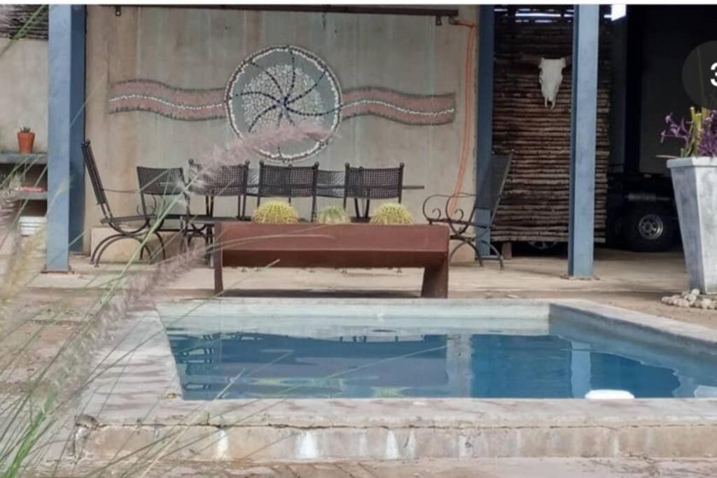 Hackberry House Black Thorn Cottage, Off Grid Khemsbok Kültér fotó